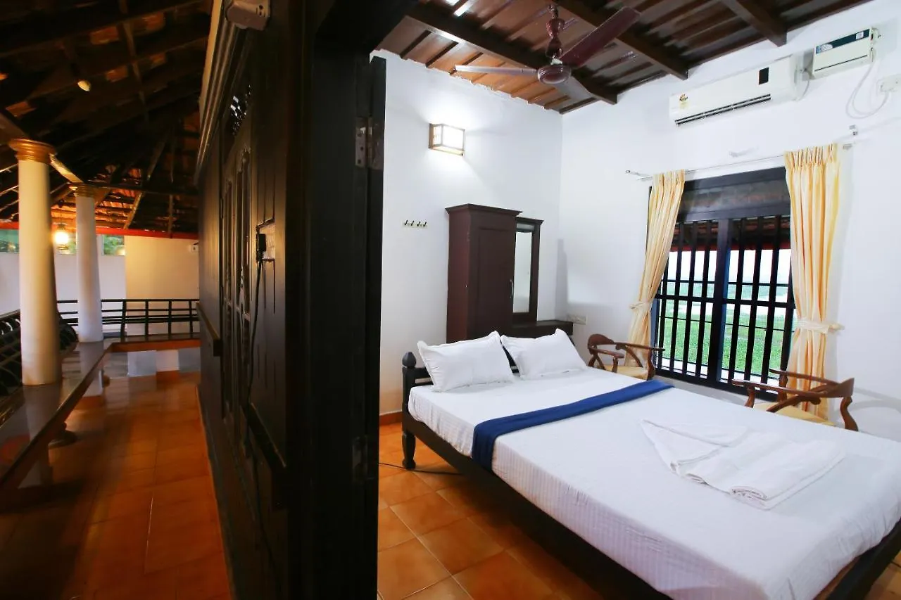 Palmy Lake Resort Alappuzha 0*,